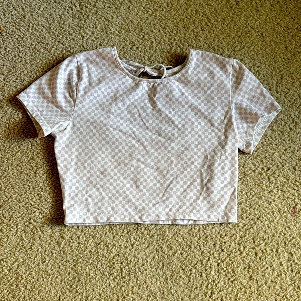 Light purple squared cropped shirt open back